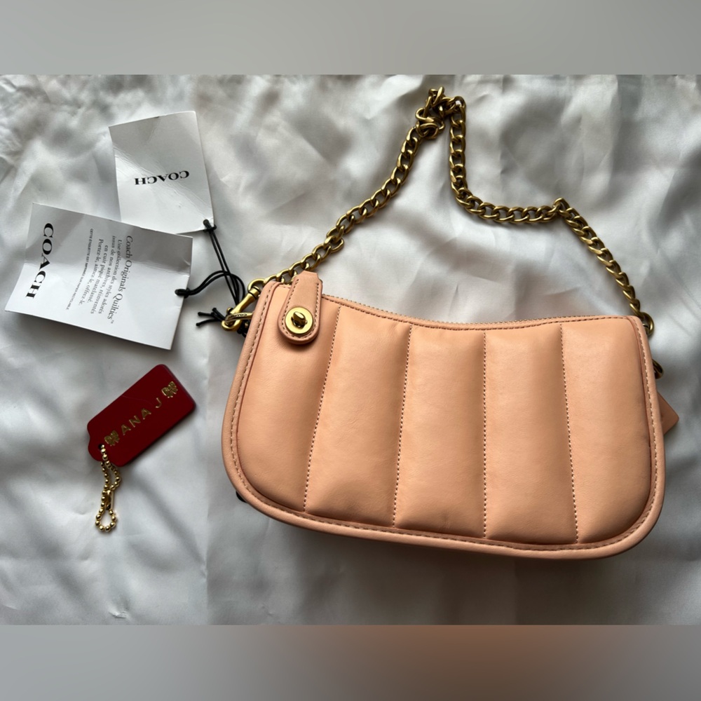 Coach quilted swinger 20
